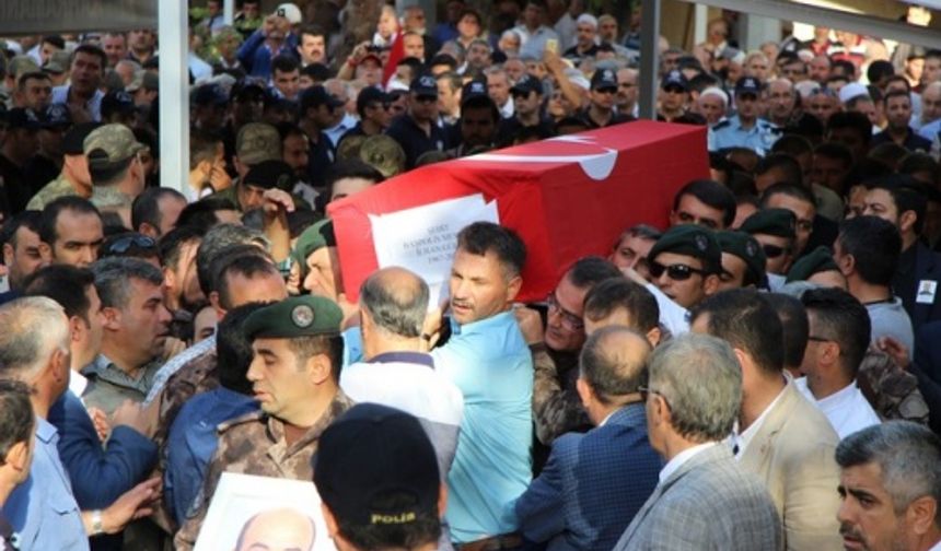 Kahramanmaraş şehit Baş Polis Memuru İlhan Güleç'i uğurladı