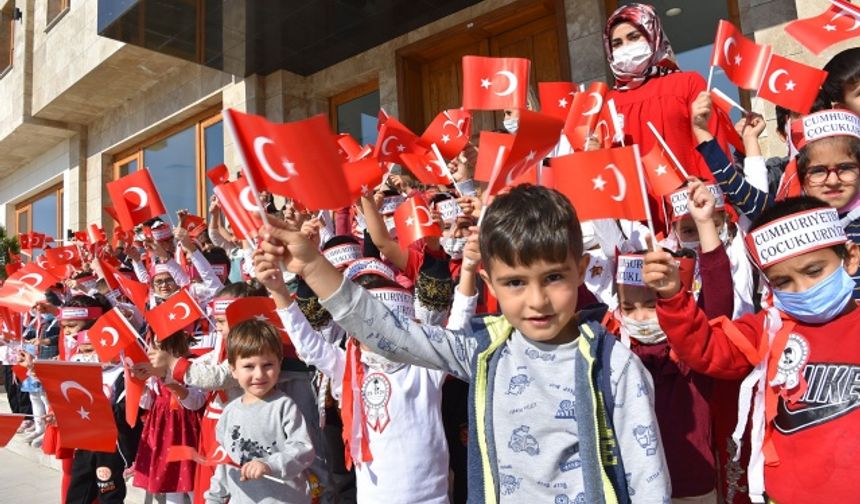 Dulkadiroğlu Kamu Külliyesi'nde 29 Ekim Cumhuriyet Bayramı nedeniyle etkinlik düzenledi!