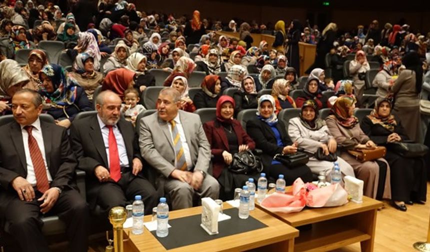 Kahramanmaraş'ta 37 Hafize Törenle Taç Giydi