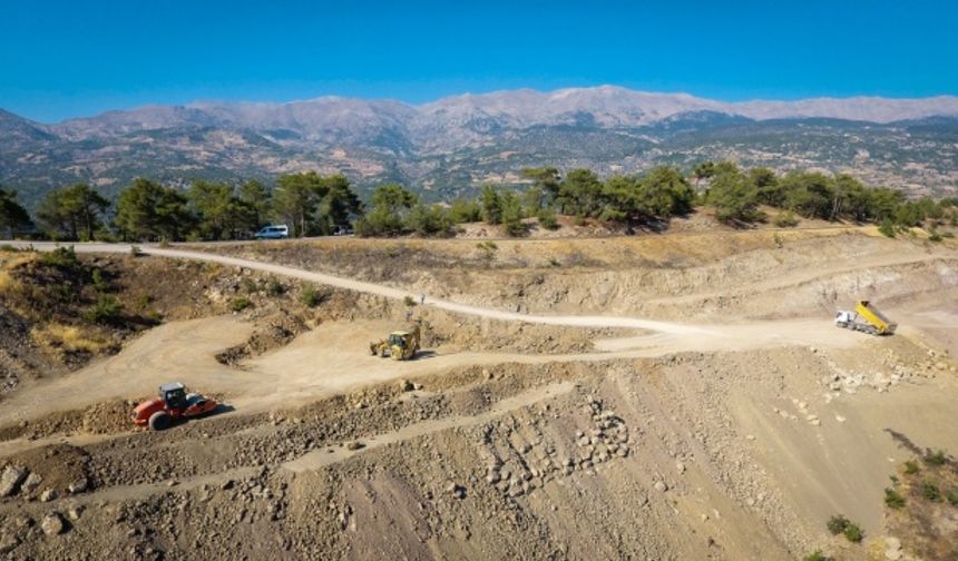 Kahramanmaraş'ta yol çalışmasında ikinci etap!