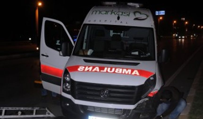 Ambulansla otomobil çarpıştı: 5 yaralı