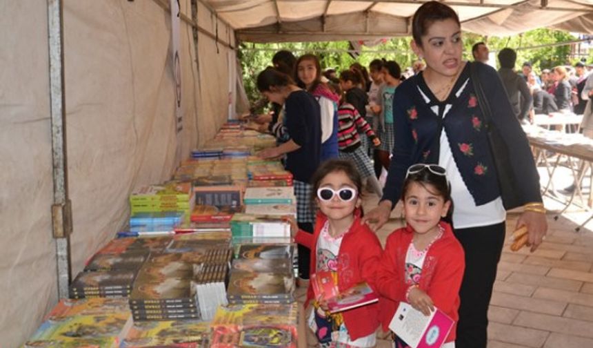 Kahramanmaraş'ta Kitap Şenliği Başladı