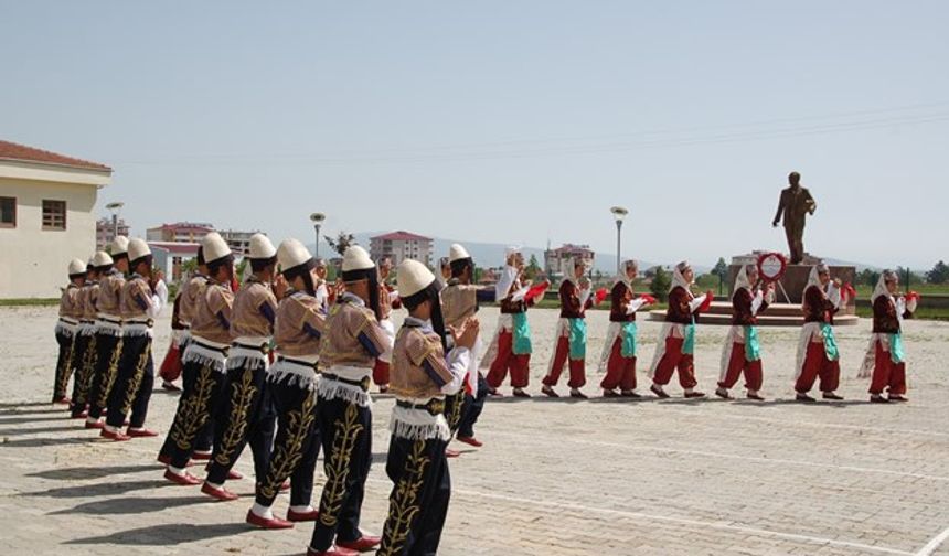 Kahramanmaraş ilçelerinde 19 Mayıs Coşkusu