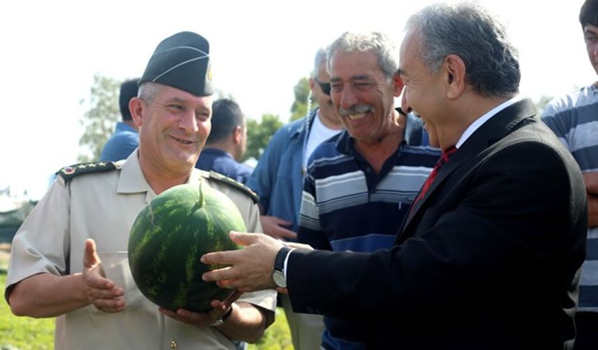 Adana'da karpuz hasadına başlandı