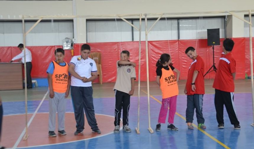 Kahramanmaraş'ta geleneksel çocuk oyunları şenliği