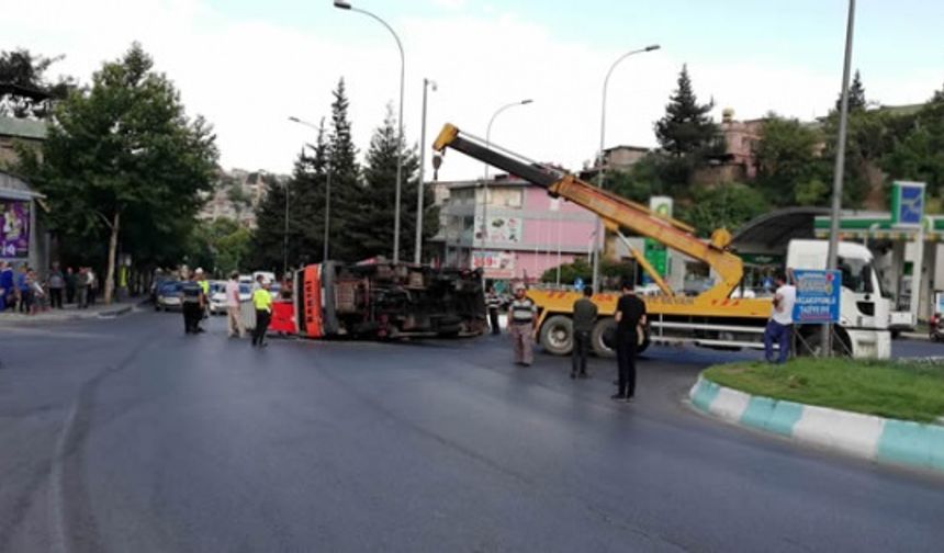 Kahramanmaraş'ta vinç devrildi