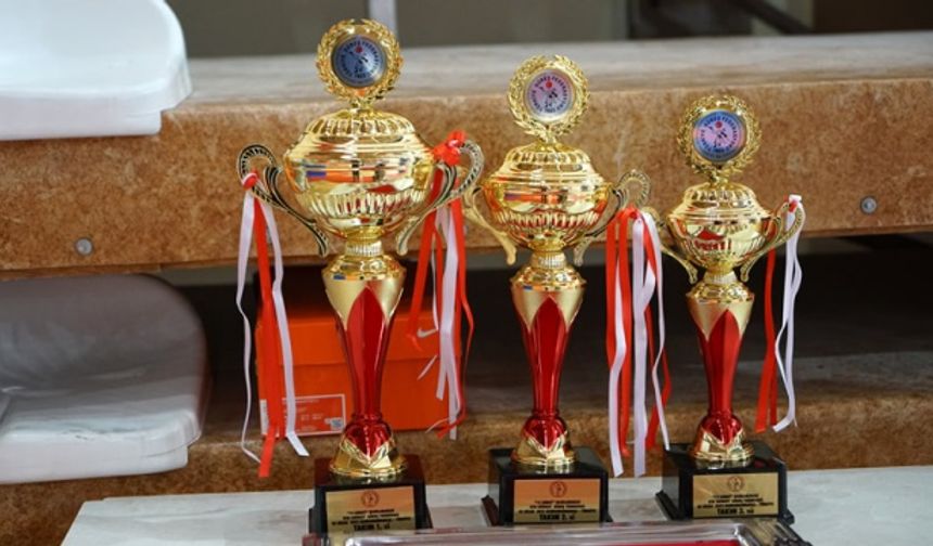 Kahramanmaraş Büyükşehir Uluslararası U20 Serbest Güreş Turnuvası’na Ev Sahipliği Yaptı