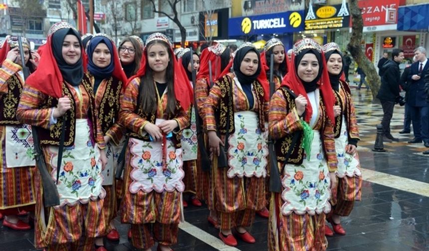 Kahramanmaraş'ta 12 şubat kutlamaları başladı