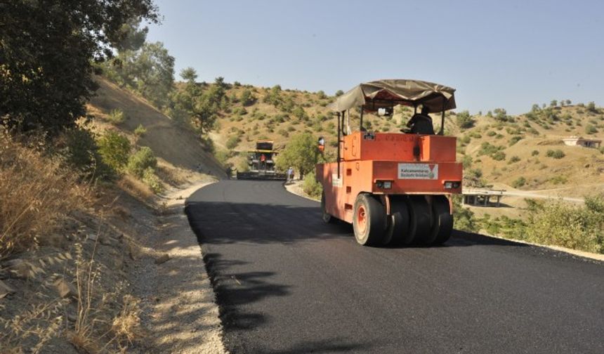 Kahramanmaraş Büyükşehir Belediyesi Kürtül'de asfalt çalışmalarına başladı!