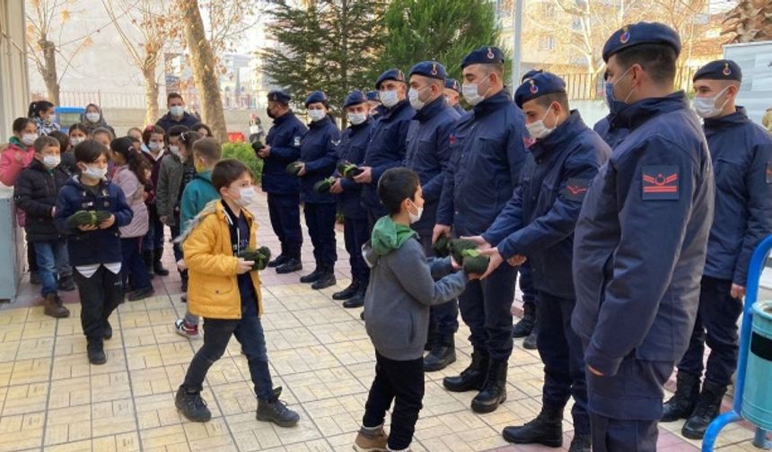 Kahramanmaraş'ta öğrencilerden yürekleri ısıtan hareket