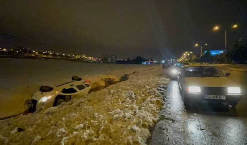 Kahramanmaraş’ta hafif ticari araç devrildi: 1 yaralı