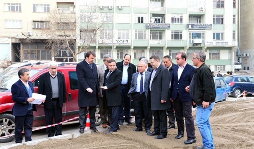 Büyükşehir Belediye Meclis Üyeleri Kentsel Dönüşüm Alanını İnceledi