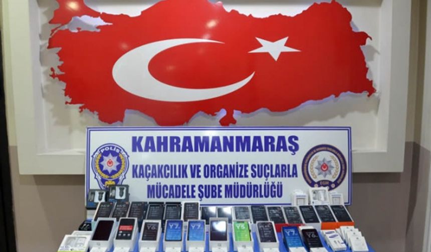 Seyyar satıcıdan 90 bin liralık telefon çıktı