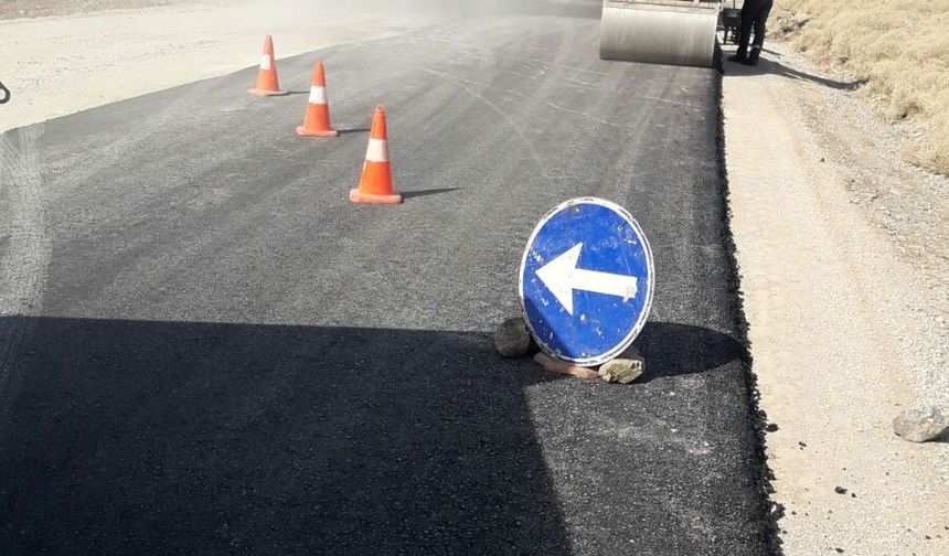 Kahramanmaraş Büyükşehir'den yol ve menfez çalışmaları