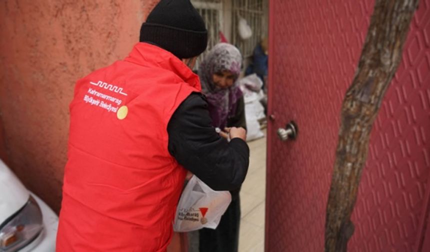 Kahramanmaraş Büyükşehir Belediyesi yaşlı vatandaşların yüzünü güldürüyor.