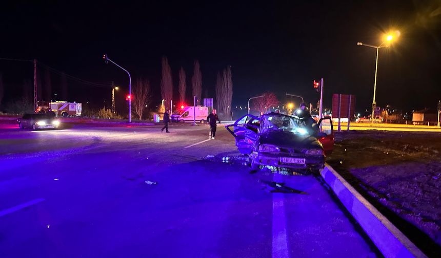 Kahramanmaraş'ta Ambulans ile Otomobil Çarpıştı: 9 Kişi Yaralandı