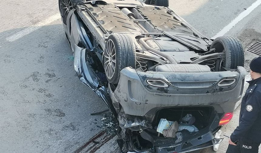 Kahramanmaraş’ta İki Otomobil Çarpıştı, Ters Dönen Araçta 1 Kişi Öldü!