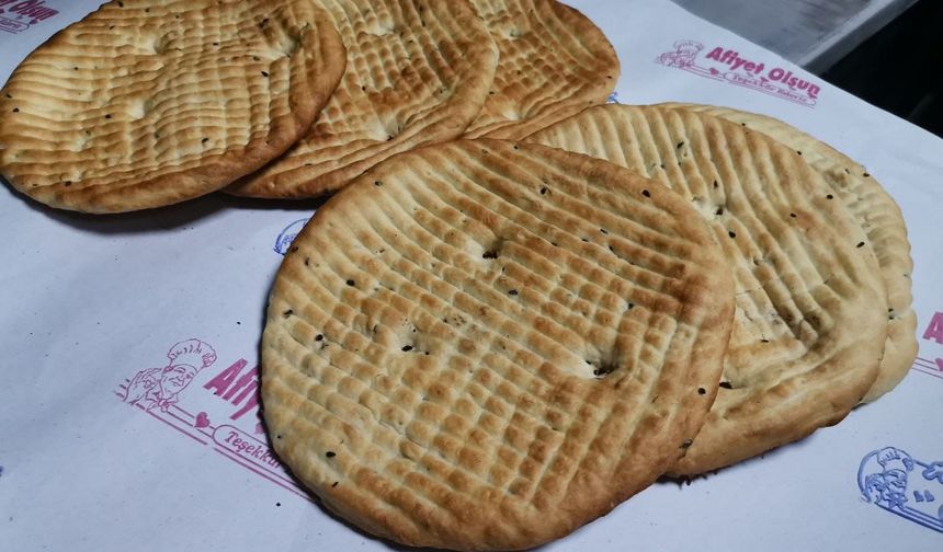 Kahramanmaraş'ta Çörekçi Ustaları Yeni Ekmek Kapılarında Üretimde!