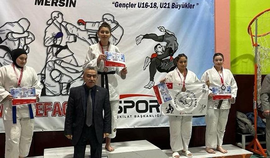 Andırınlı Sporcular Mersin'den Altın Madalyalarla Döndü