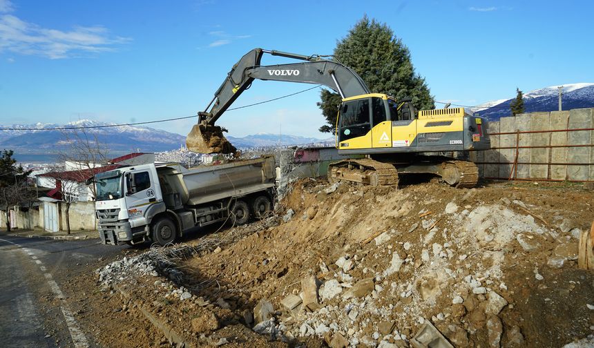 Kahramanmaraş’ta Yedikuyular’a Giden Yol Güvenli ve Konforlu Hale Geliyor