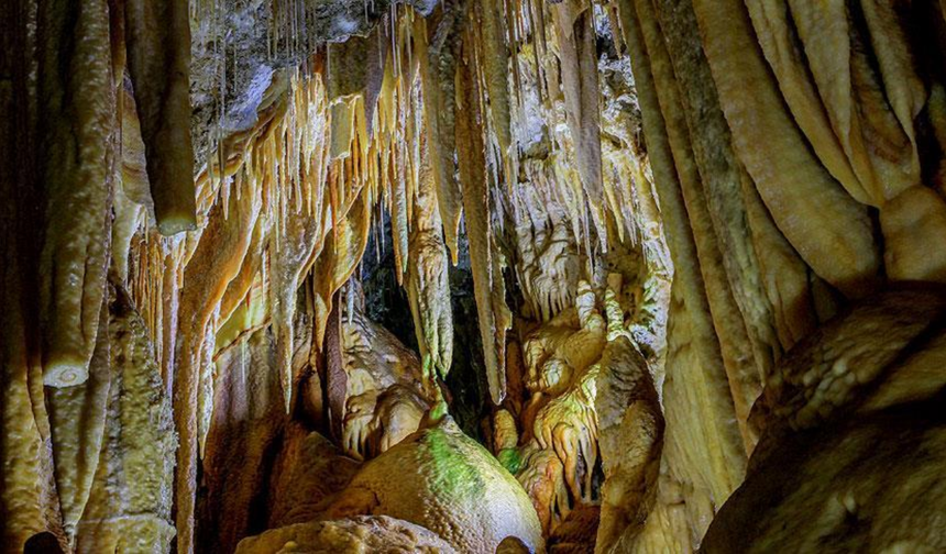 Hangisinin Diğer Adı “Damla Taş”tır? Sarkıtın anlamı nedir?