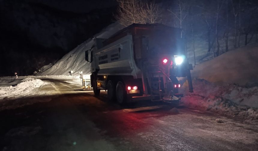 Kahramanmaraş’ta Kırsal Mahalle Yollarında Kar Seferberliği