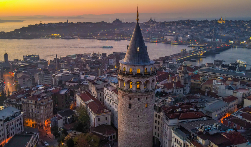 Akrofobi nedir? Akrofobisi olan biri en çok hangi yapının tepesinde korkar?