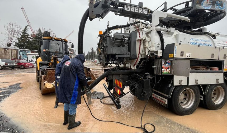 Kahramanmaraş’ta Yağmursuyu Hatlarında Temizlik Seferberliği