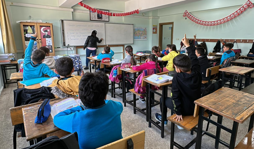 24 Nisan’da Okullar Tatil mi? MEB’den Net Açıklama Geldi