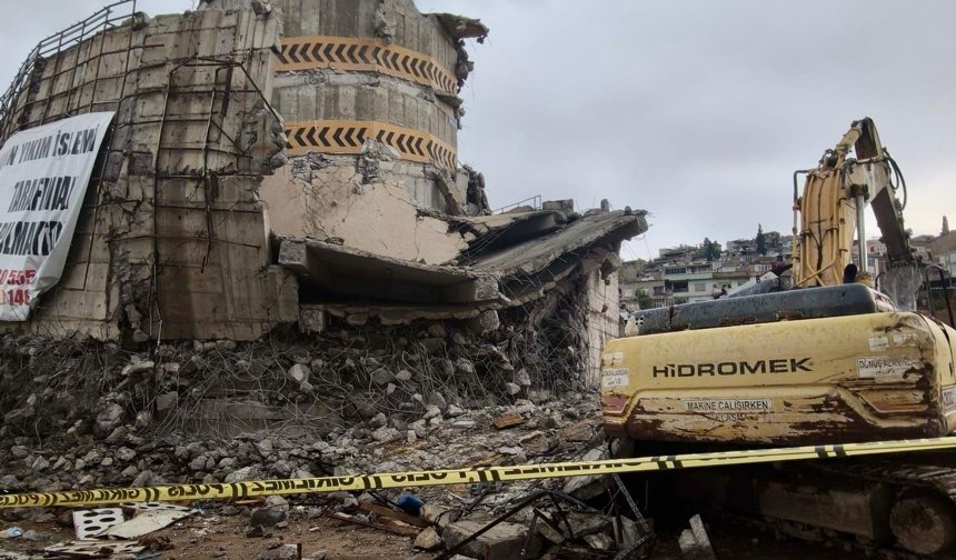 Kahramanmaraş’ta Yıkım Sırasında Facianın Eşiğinden Dönüldü!