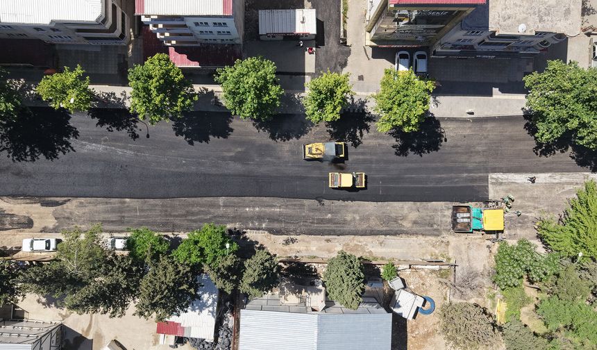 Kahramanmaraş’ta Dev Asfalt Hamlesi! Cahit Zarifoğlu Caddesi Baştan Sona Yenileniyor