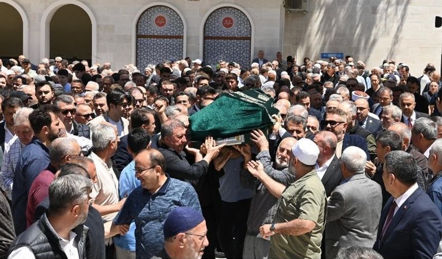 Kahramanmaraş’ın Eski Belediye Başkanı Dualarla Defnedildi