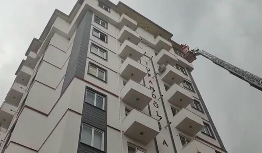 Kahramanmaraş'ta 10 Katlı Binada Yangın Paniği: Engelli Vatandaş Kurtarıldı