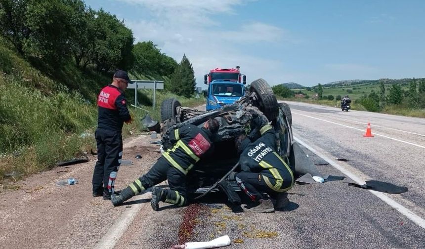 Adıyaman’da Takla Atan Otomobilde Anne ve Çocuk Yaralandı