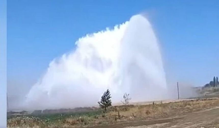 Kahramanmaraş'ta Dev Sulama Borusu Patladı! Tonlarca Su Boşa Aktı