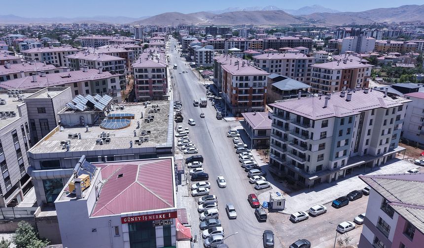 Kahramanmaraş Elbistan'da Hacı Esat Efendi Caddesi Yenileniyor