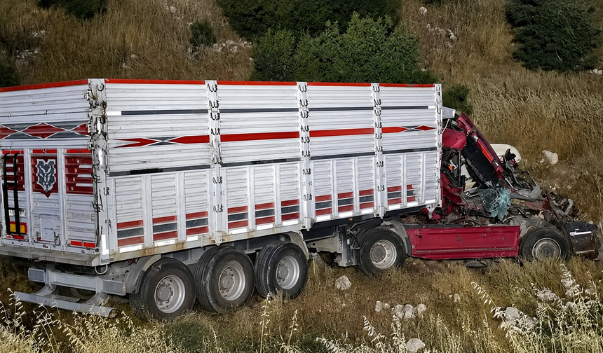 İki Tır Birbirine Girdi! Kahramanmaraş'ta Korku Dolu Anlar