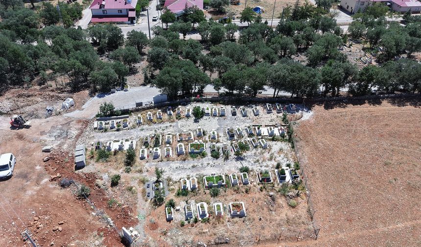 Kahramanmaraş'ta Deprem Şehitlerinin Defnedildiği Mezarlık Yenileniyor!