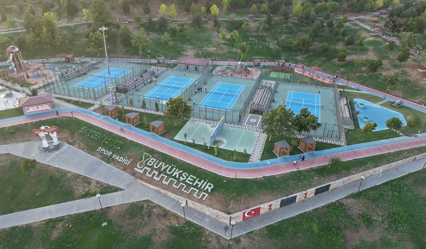 Kahramanmaraş'ta Tenis Heyecanı! 180 Sporcu Şampiyonluk İçin Korta Çıktı