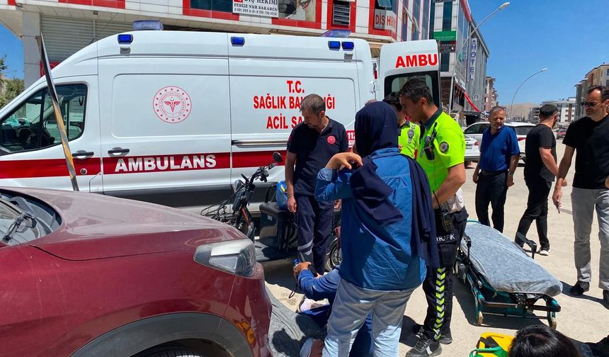 Kahramanmaraş’ta Kaza: Elektrikli Araç Park Halindeki Otomobile Çarptı