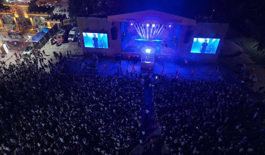 Ekin Uzunlar’dan Kahramanmaraş’ta Muhteşem Gece: KAFUM Horonla Coştu