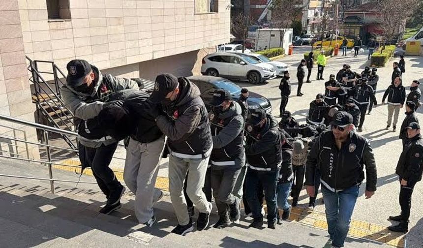 Kahramanmaraş'ta Zehir Tacirlerine Eş Zamanlı Baskın! 71 İlde Narko Operasyon