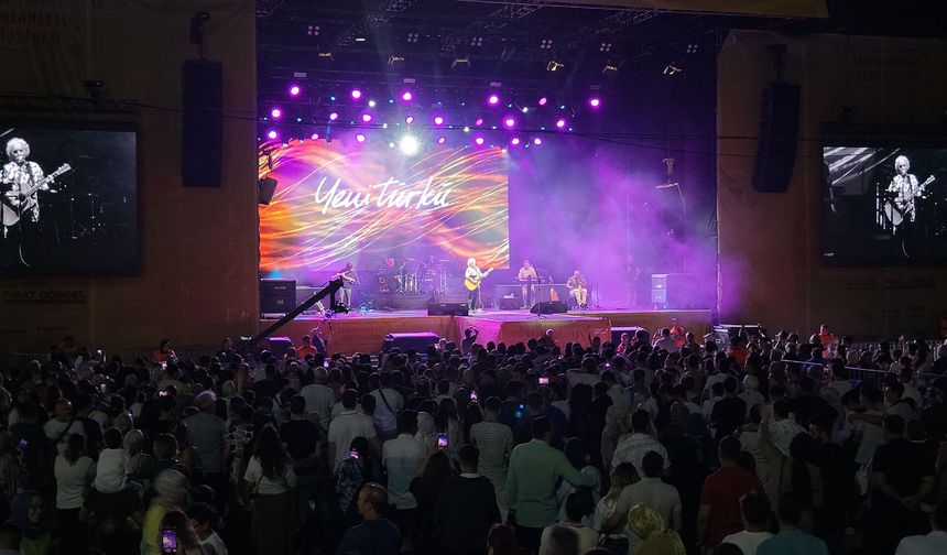 Kahramanmaraş’ta Müzik Şöleni! Yeni Türkü KAFUM’u Salladı
