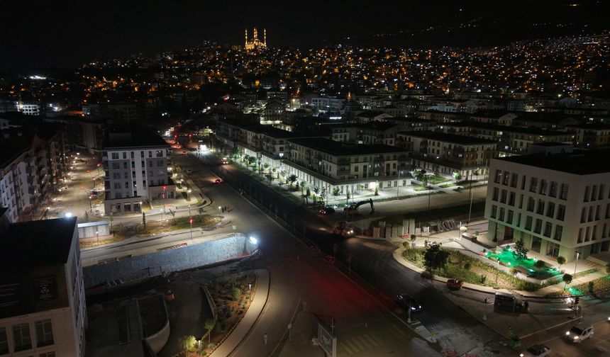 Kahramanmaraş’ta Asfalt Seferberliği Büyüyor! 4 İlçede 22 Nokta Yenilenecek
