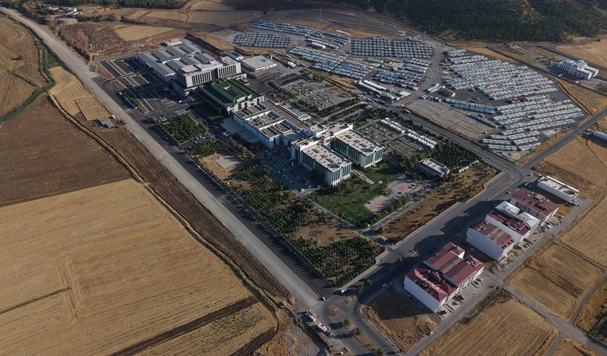 Kahramanmaraş’ın 600 yataklı sağlık yatırımında açılış öncesi son hazırlıklar