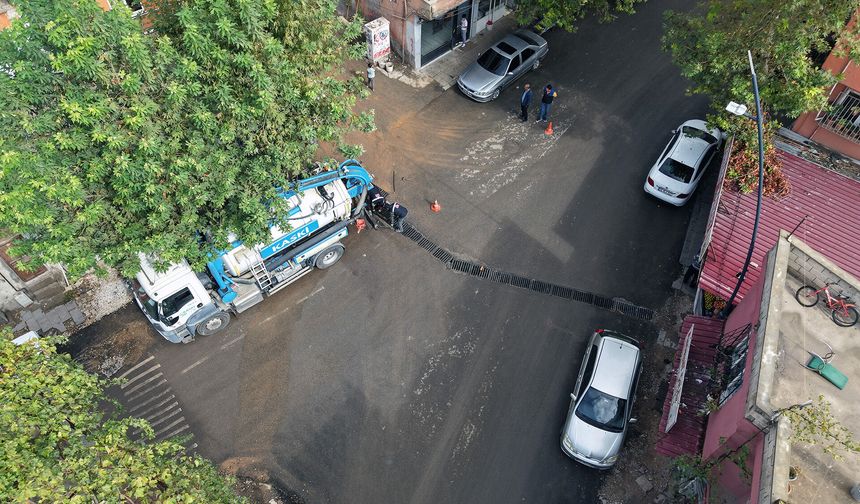 Kahramanmaraş’ta kış hazırlığı başladı: KASKİ mazgalları tek tek temizliyor