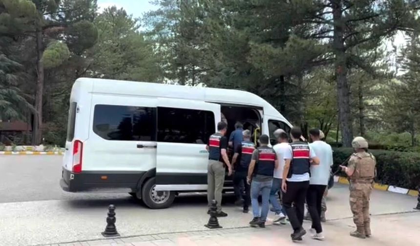 Jandarma Harekete Geçti! 28 İlde 83 DEAŞ Şüphelisi Yakalandı