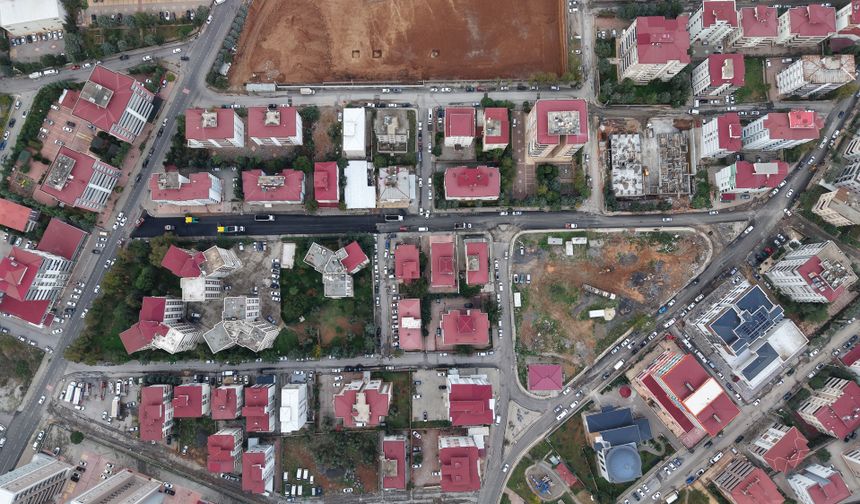Kahramanmaraş’ta Kesintisiz Yol Hamlesi! Yunus Emre Mahallesi Yenileniyor