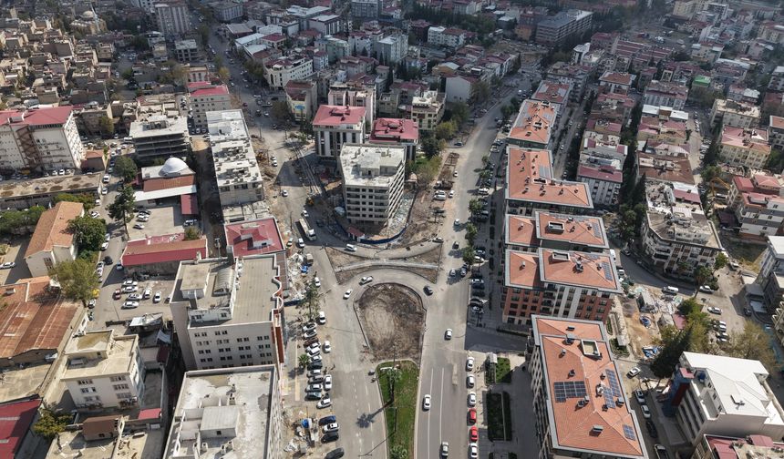 Kahramanmaraş’ta Trafik Akışı Değişiyor! Müftülük Meydanı’nda Işıklar Kaldırıldı