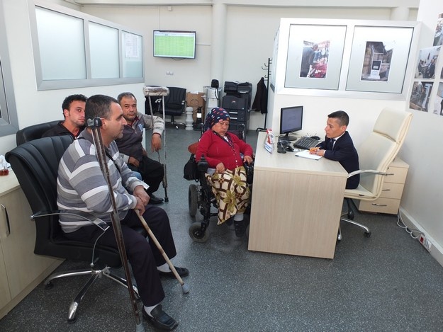 Engellilerin sorunlarını "halden anlayan" çözüyor